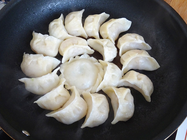 Fried Dumplings with Horn Melon and Egg recipe