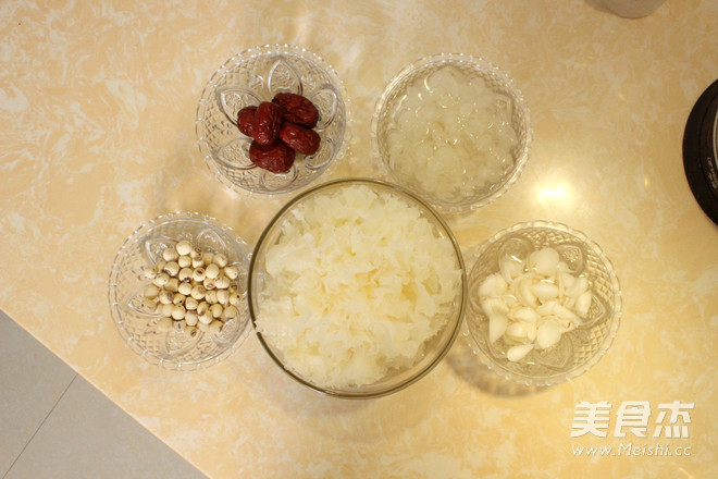 Tremella Lotus Seed Saponified Rice recipe