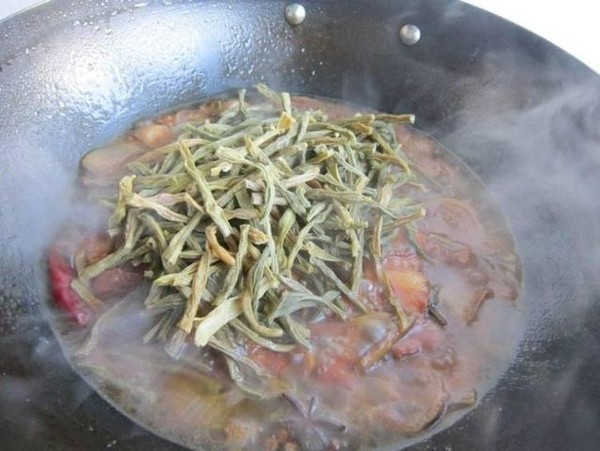 Braised Pork with Dried Beans recipe