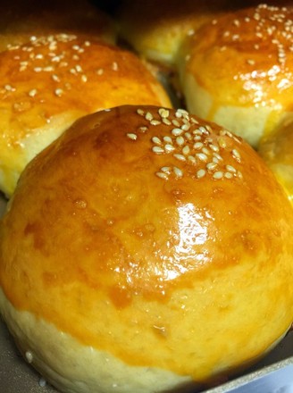 Milky Low-sugar Buns recipe