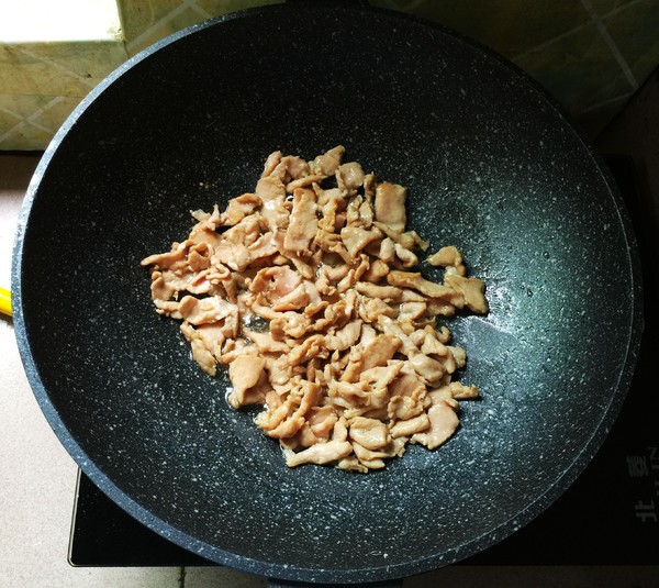 Stir-fried Lean Pork with Spring Bamboo Shoots recipe