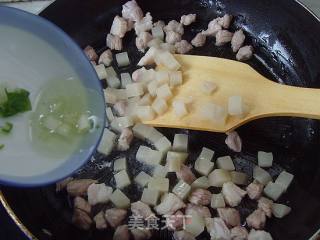 [zhejiang Cuisine]: Stir-fried Diced Pork with Edamame and Pickles recipe