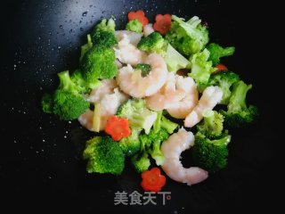 Stir-fried Shrimp with Carrots and Broccoli recipe