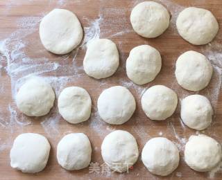 Hawthorn Clam Meat Buns recipe