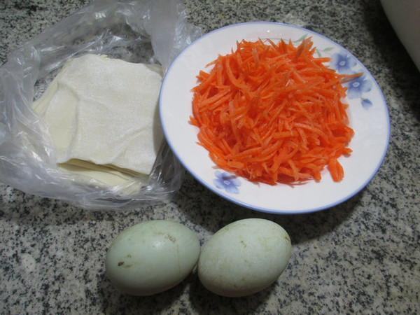 Big Wonton with Carrot Duck Egg Stuffing recipe