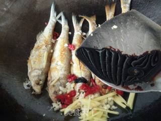 Braised Small River Fish recipe