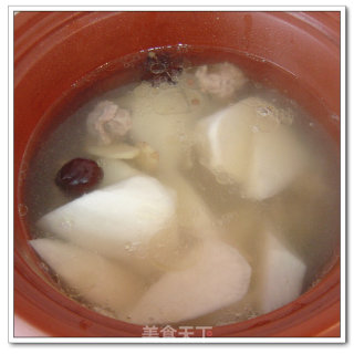 Autumn Health Soup for Strengthening The Spleen and Stomach-----radish Sirloin Soup recipe