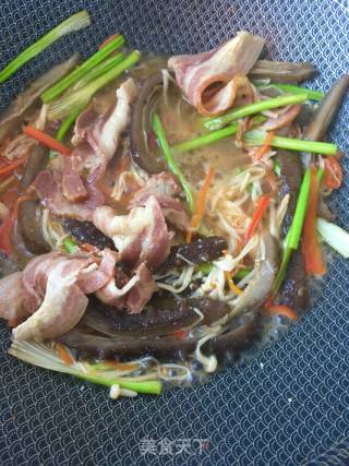 Fried Noodles with Bacon and Sea Cucumber recipe