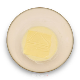 Flowing Custard Mooncakes, The Softer The Heart, The More Delicious recipe