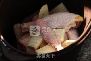 Sweet and Delicious [stewed Chicken with Winter Bamboo Shoots] recipe