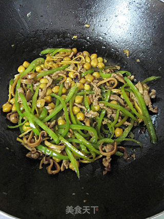 Chickpea and Squid Shredded Stir-fry recipe