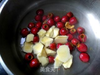 Hawthorn and Apple Sweet Soup recipe