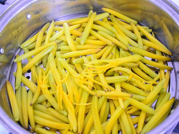 Homemade Golden Needle Dried Vegetables recipe