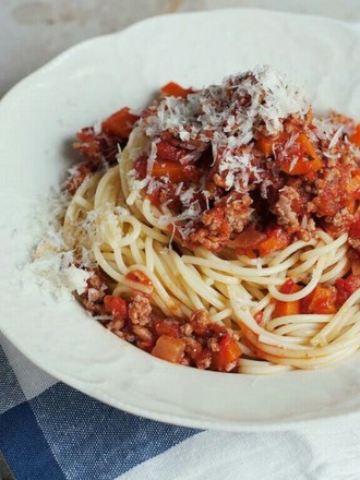 Spaghetti with Moroccan Minced Beef Sauce