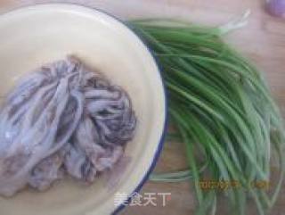 Fried Chives with Squid Feet recipe