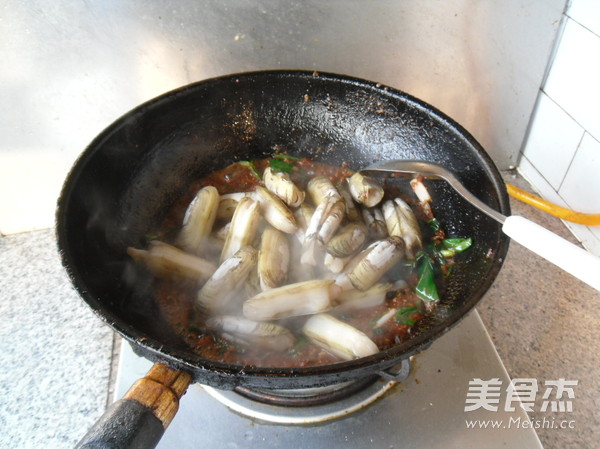 Fried Razor Clams with Green Onion recipe
