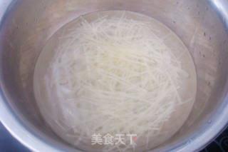 Refreshing and Refreshing Taste-three Silk Noodles recipe