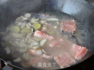 Oatmeal Rice with Salmon Mushroom Soup recipe