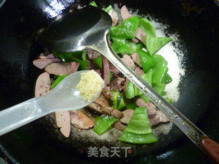 Stir-fried Foie Gras with Green Peppers recipe