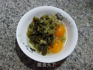 Pickled Vegetable and Egg Bun recipe