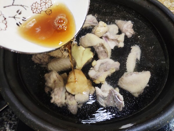 Pork Stomach Chestnut Chicken Soup recipe