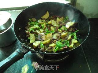 Fried Duck with Pickled Cucumber recipe