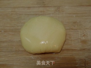 [cantonese-style Lotus Seed Paste Egg Yolk Mooncakes] Challenge The Most Classic Cantonese-style Mooncakes recipe