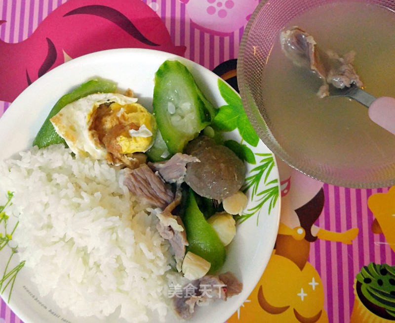 Baby's Dinner-shantou Beef Ball and Loofah Soup Rice recipe