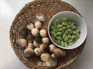 Stir-fried Beans with Straw Mushroom recipe