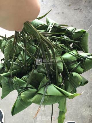 Fresh and Tangy Egg Yolk Meat Dumplings recipe