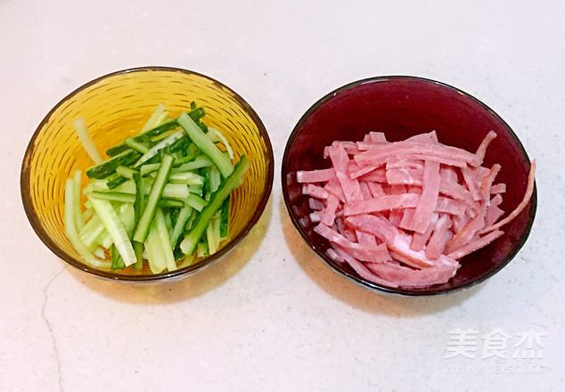 Fried Noodles with Bacon and Egg recipe