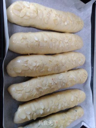 Purple Sweet Potato Bread Roll recipe
