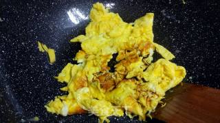 Scrambled Eggs with Onions recipe