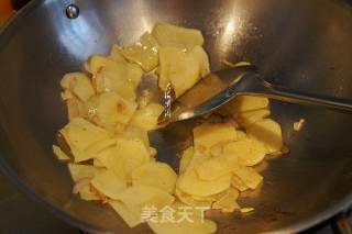 Fried Beef with Potato Chips recipe