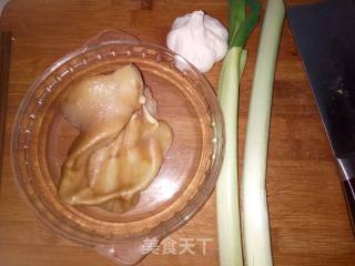 Pork Ears Mixed with Green Onions recipe