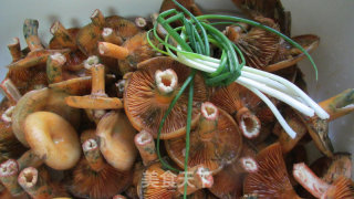 Purple Flower Mushroom Meatball Soup recipe