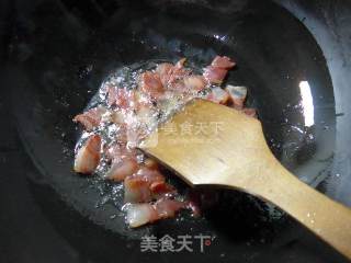 Stir-fried Lebanese with Garlic and Bacon recipe