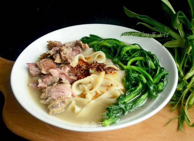 #春食野菜香# Noodles, Vegetables and Pork Bone Braised Noodles recipe