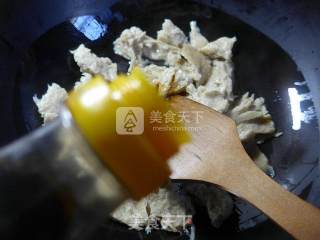 Leek Stir-fried with Roasted Bran recipe