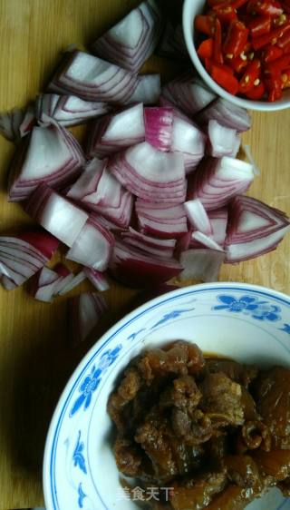 Super Spicy Braised Beef Brisket with Onions recipe