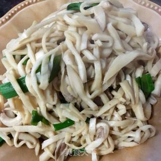 Fried Ribs with Pleurotus Eryngii recipe