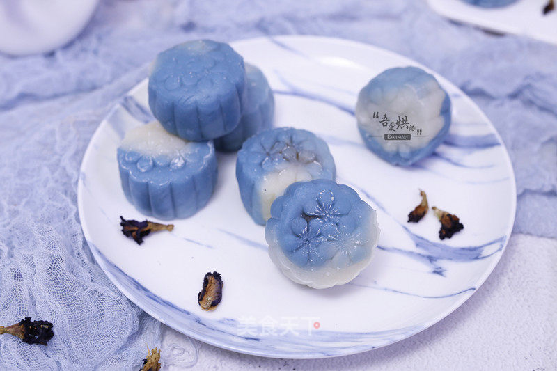 Snowy Mooncakes (serving Size: 10) recipe