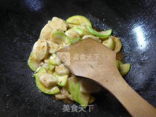 Stir-fried Zucchini with Cuttlefish Balls in Beef Sauce recipe