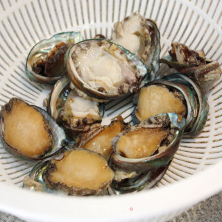 Easy to Cook Seafood-----grilled Abalone with Garlic recipe