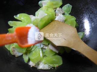 Stir-fried Lettuce with White Meat recipe