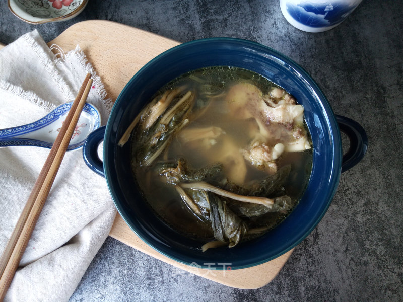 Dried Vegetable Pork Bone Soup recipe