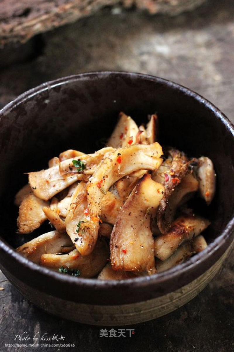 Dry Cheeks---stir-fried Shiitake Mushroom Roots