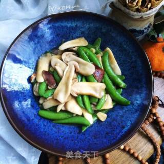 Stir-fried Matsutake with Sweet Beans recipe