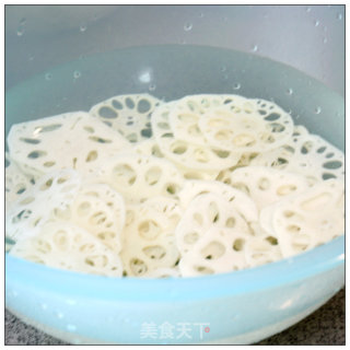 Fresh Vegetables Can Also be Very Appetizing-----soaked Ginger and Lotus Root Slices recipe