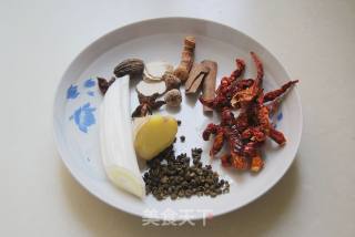 New Year Food Sharing (2) Sichuan Classic Delicacy that Can’t be Fattened-[spicy Dry Stir-fried Rabbit Ding] recipe